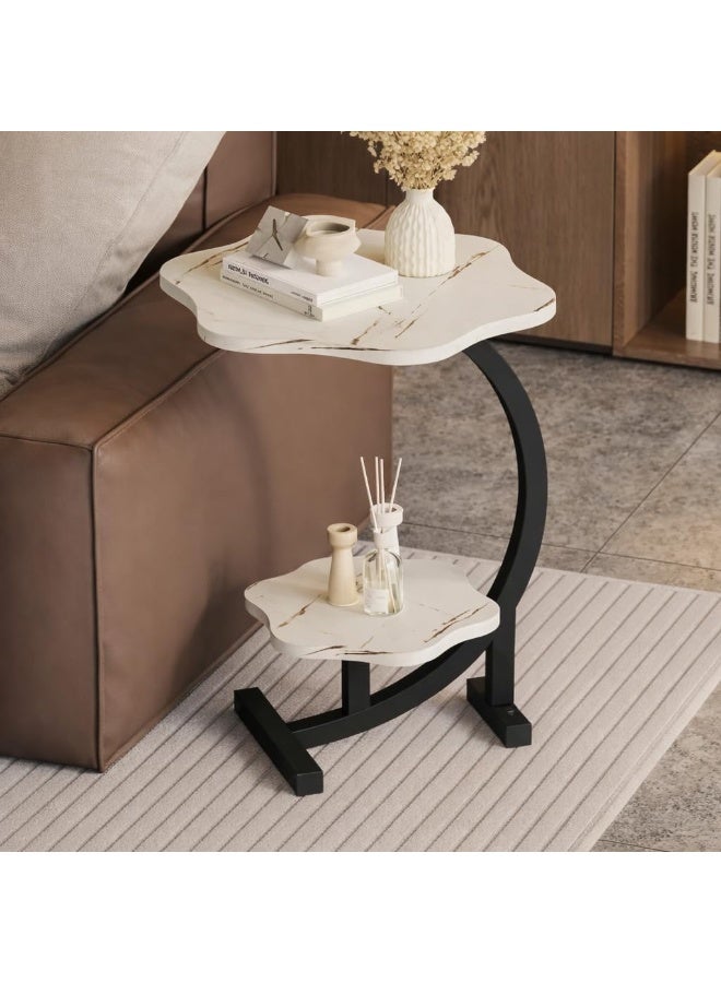 طاولة جانبية للاريكة بتصميم مزدوج الطبقات صغيرة الحجم وموفرة للمساحة مع هيكل ثابت من مادة صلبة متينة وسهلة التحريك لغرفة المعيشة وغرفة النوم والاستخدام على الاريكة (ابيض رخامي) - Image 1